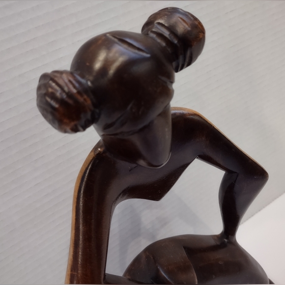 Hand Carved African Wood Statue 11" Tall - Picture 8 of 9